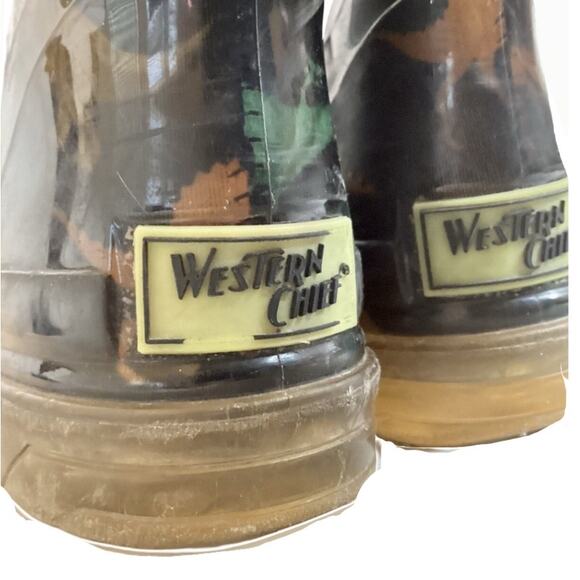 Western Chief Dino Stomp Lighted Rain Boots - Picture 5 of 9